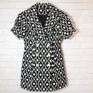 Bebe Fitted Short Sleeve Suit Blazer Black & White Floral Daises Size M
